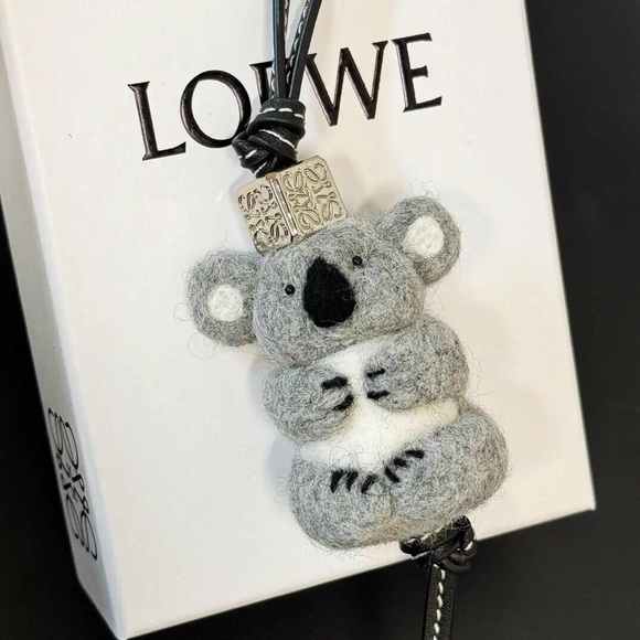 Loewe Gray Koala Key Holder - Picture 3 of 7